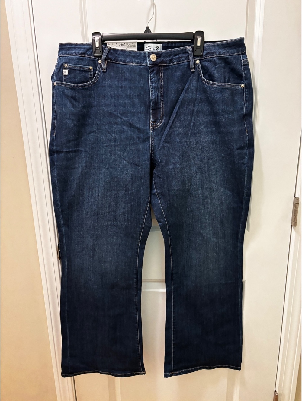 Seven7 Wonen’s Dark Wash Plus Sized Boot Cut Jeans Size 20W